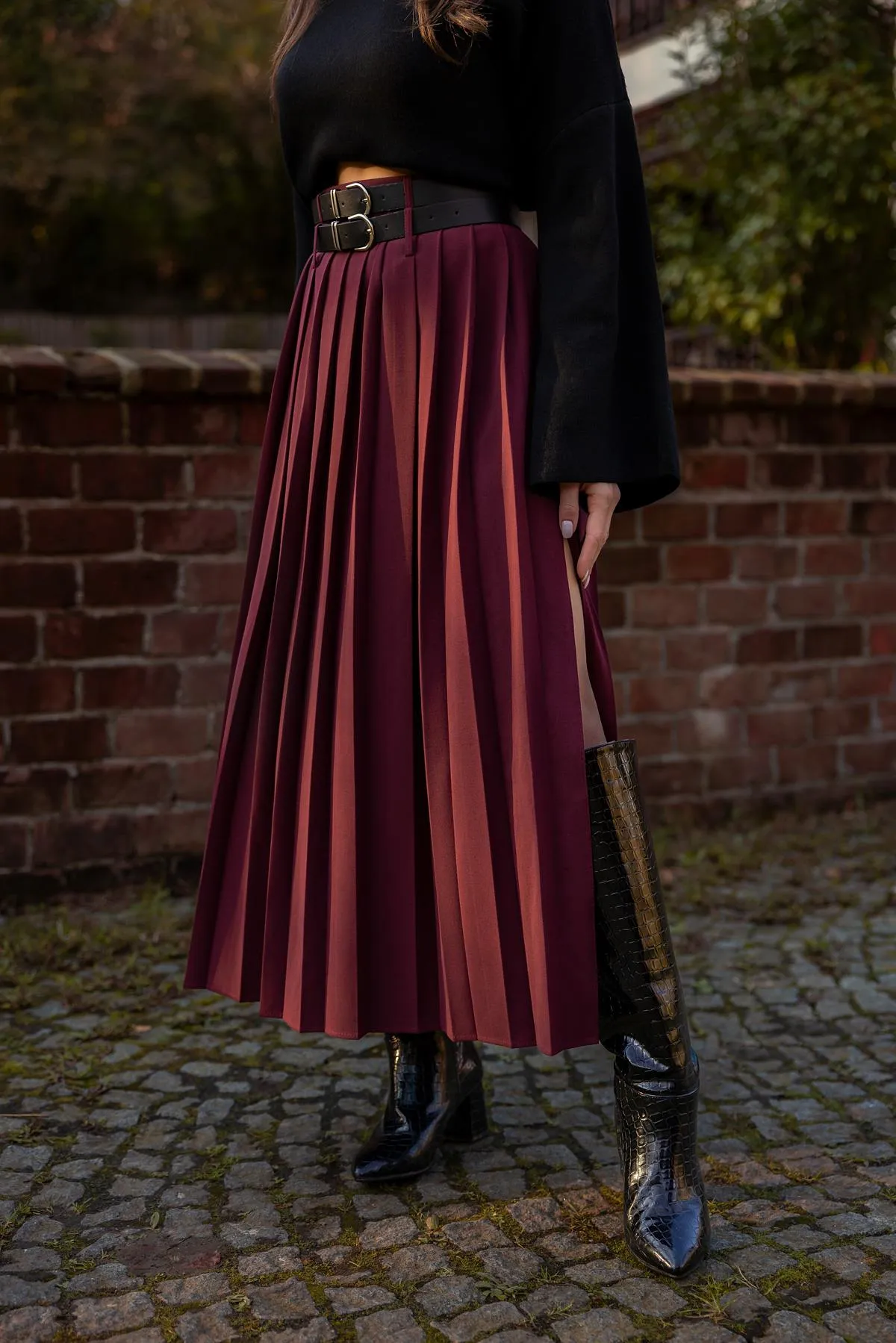 Belted Pleated Skirt - Claret red