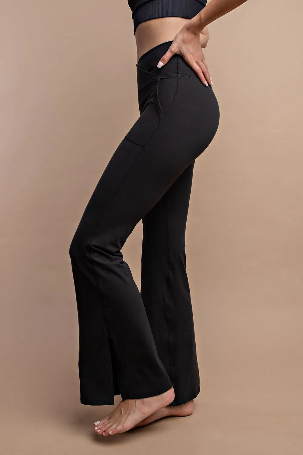 Black V Waist Flared Yoga Pants With Pockets