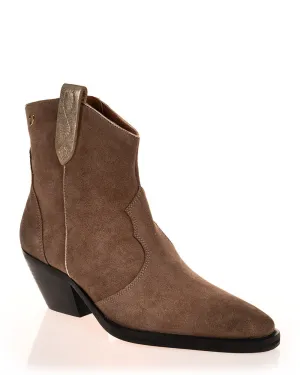 Gioseppo 70783 Airth Taupe Suede Ankle Boot