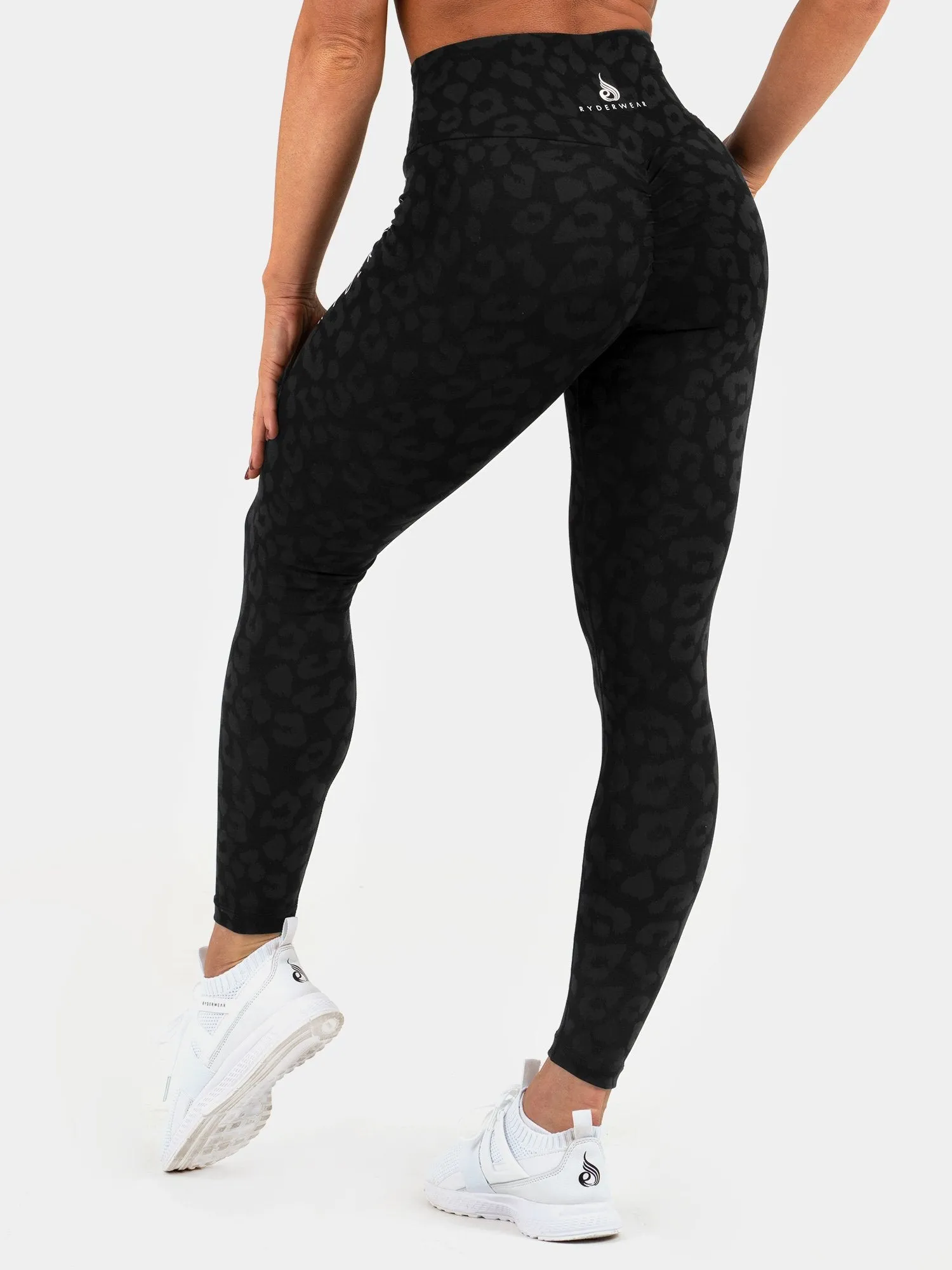 Instinct Scrunch Bum Leggings - Leopard Black