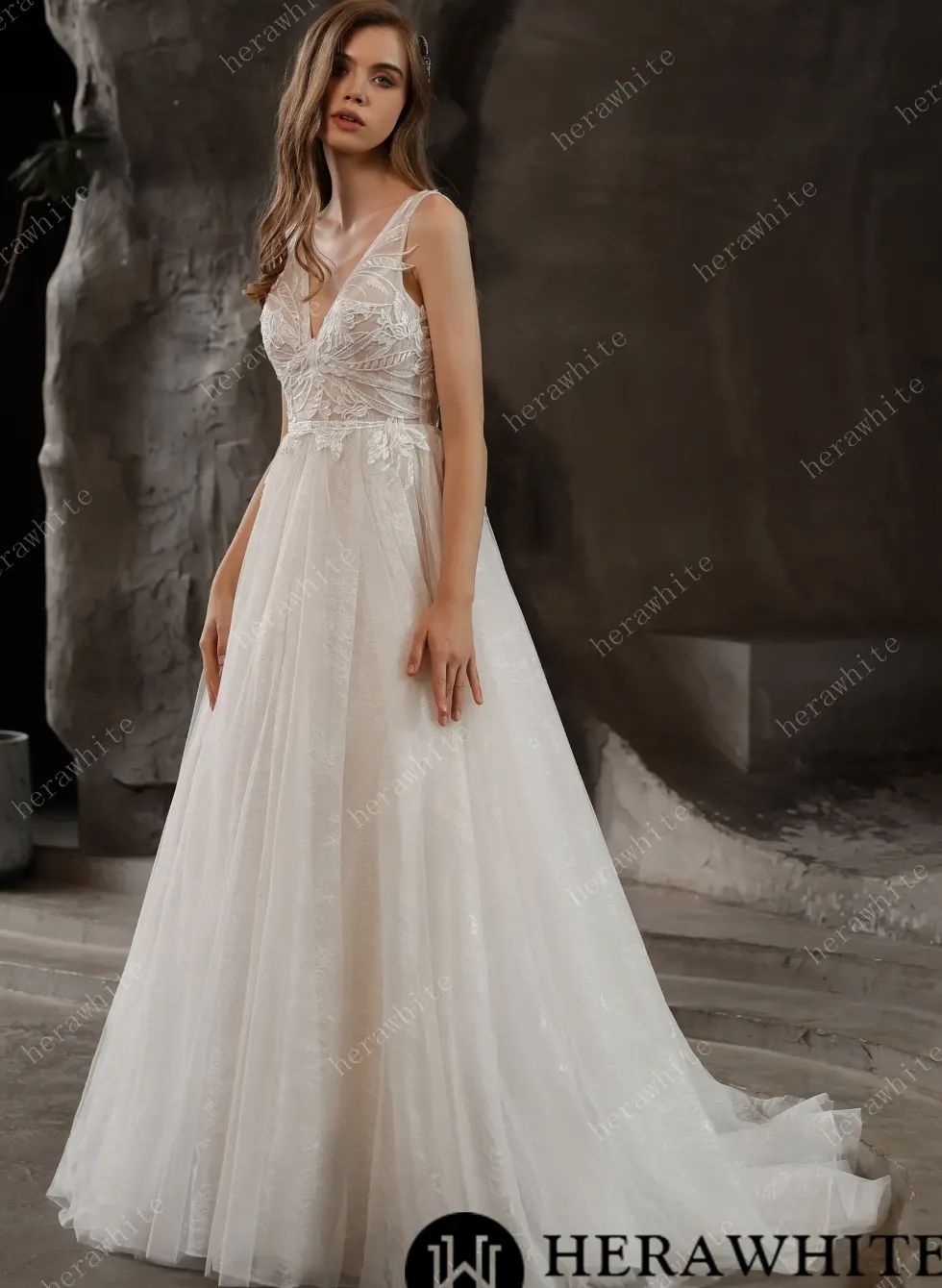 Lovely Lace V-Neck Wedding Dress with Tulle Skirt