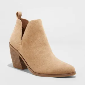 New - Women's Debbie Boots - Universal Thread Taupe 9