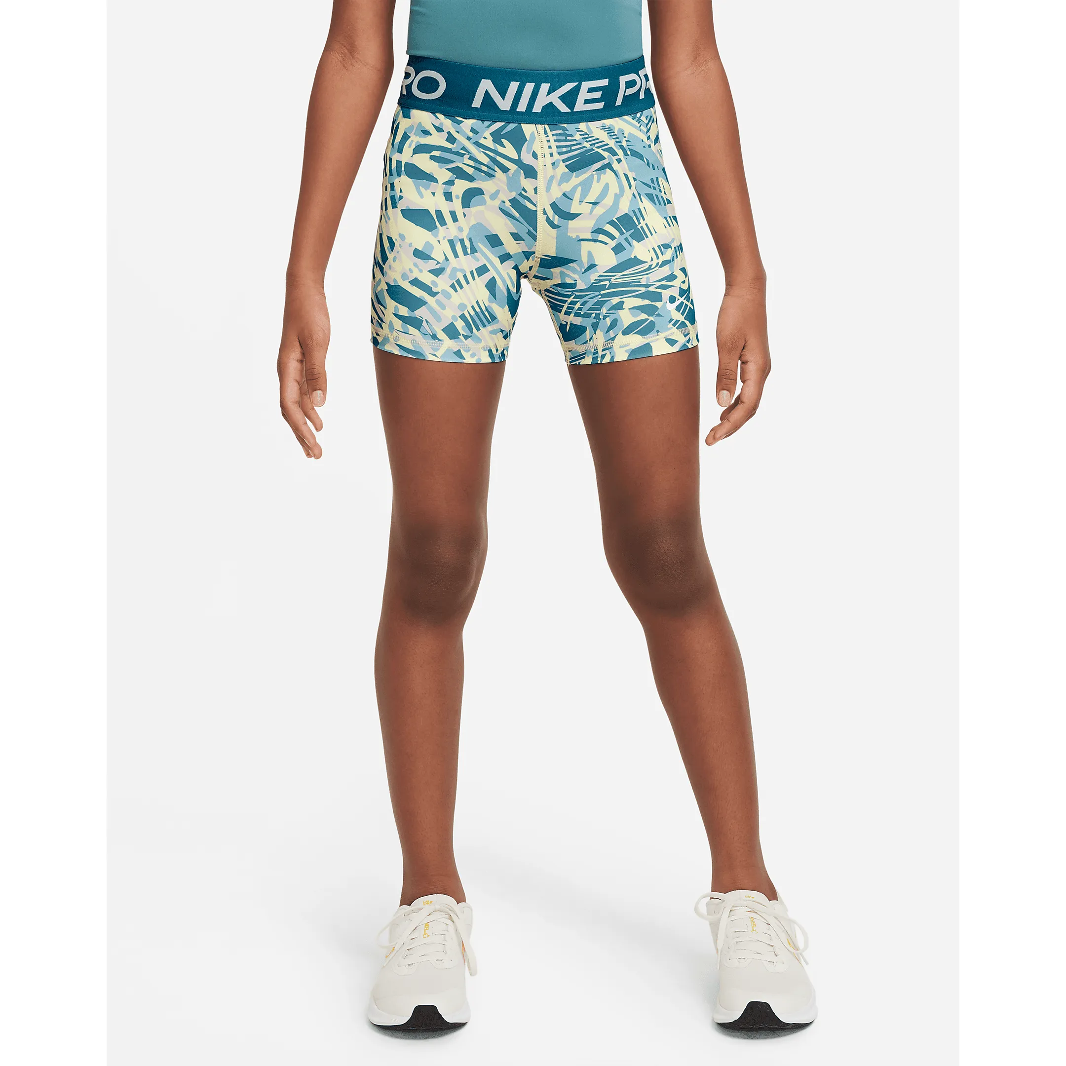 Nike Pro Girls 3in Short