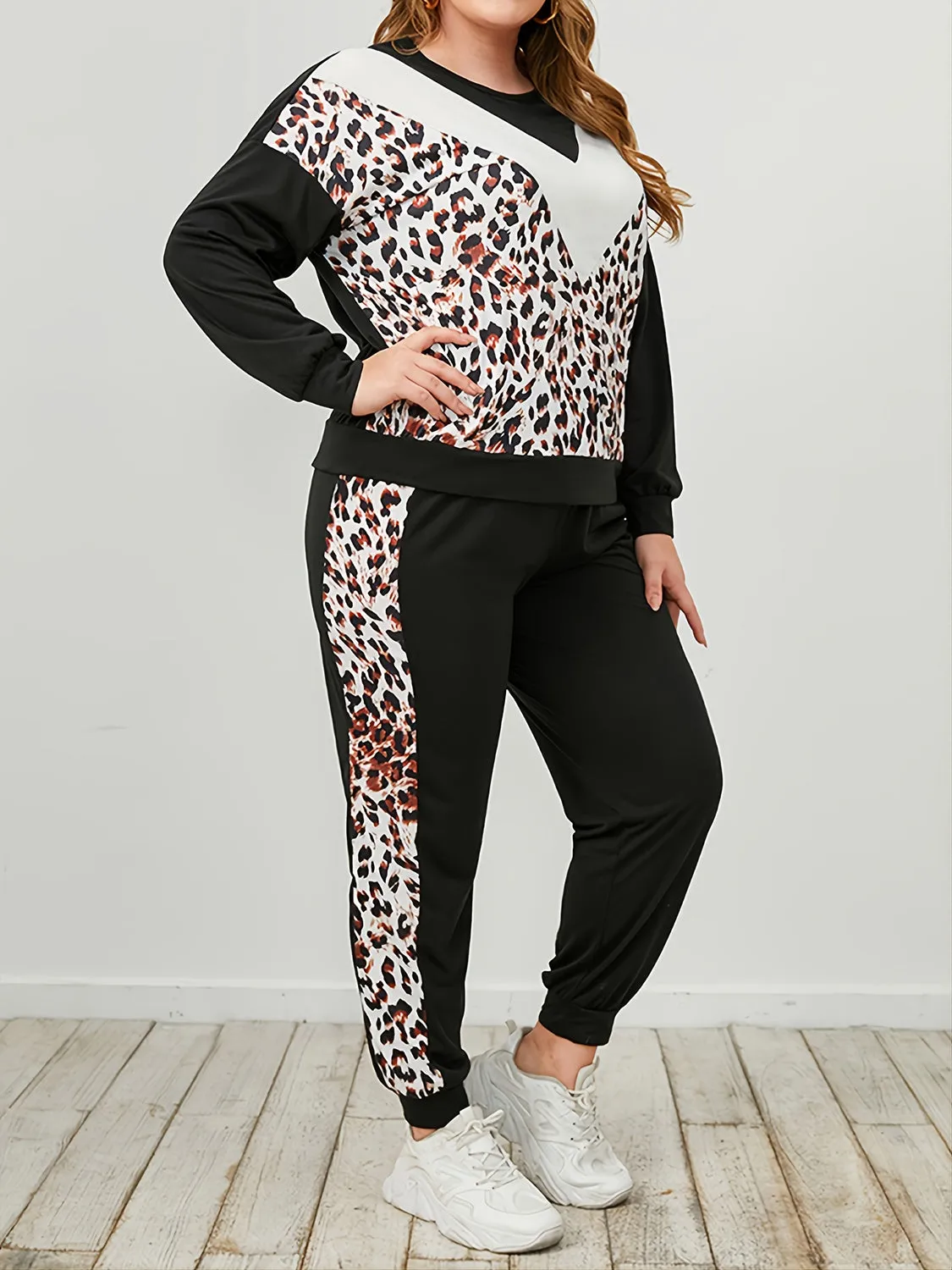 Plus Size Leopard Sweatshirt and Sweatpants Set: Cozy and Stylish for Every Day