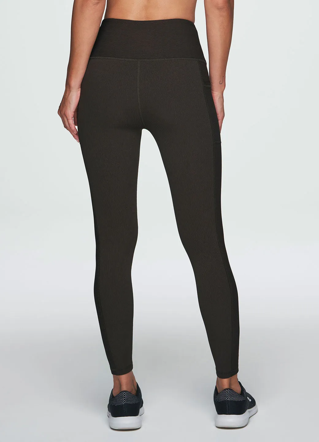 Prime Ribbed Pocket Legging