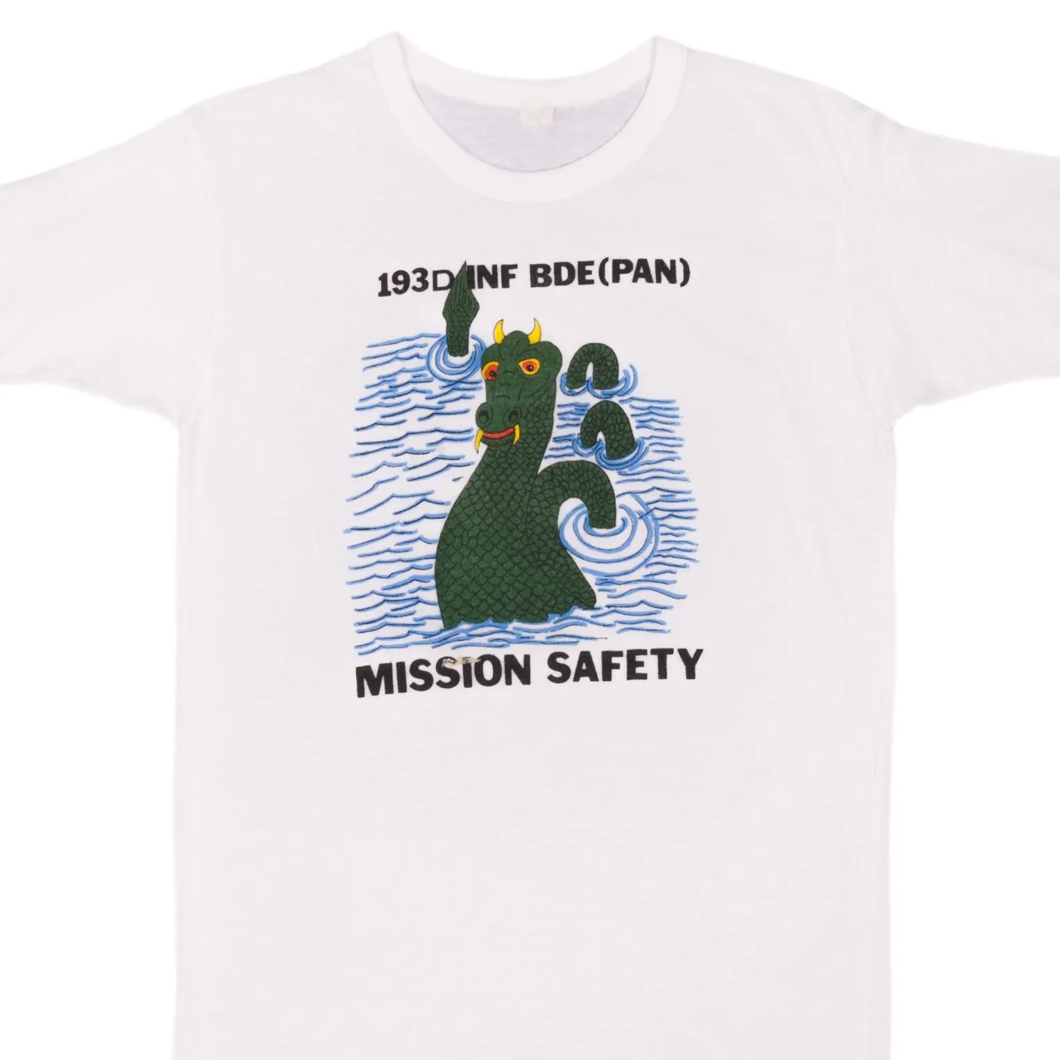 VINTAGE 193 INF BDE MISSION SAFETY DRAGON TEE SHIRT 1960S SIZE SMALL