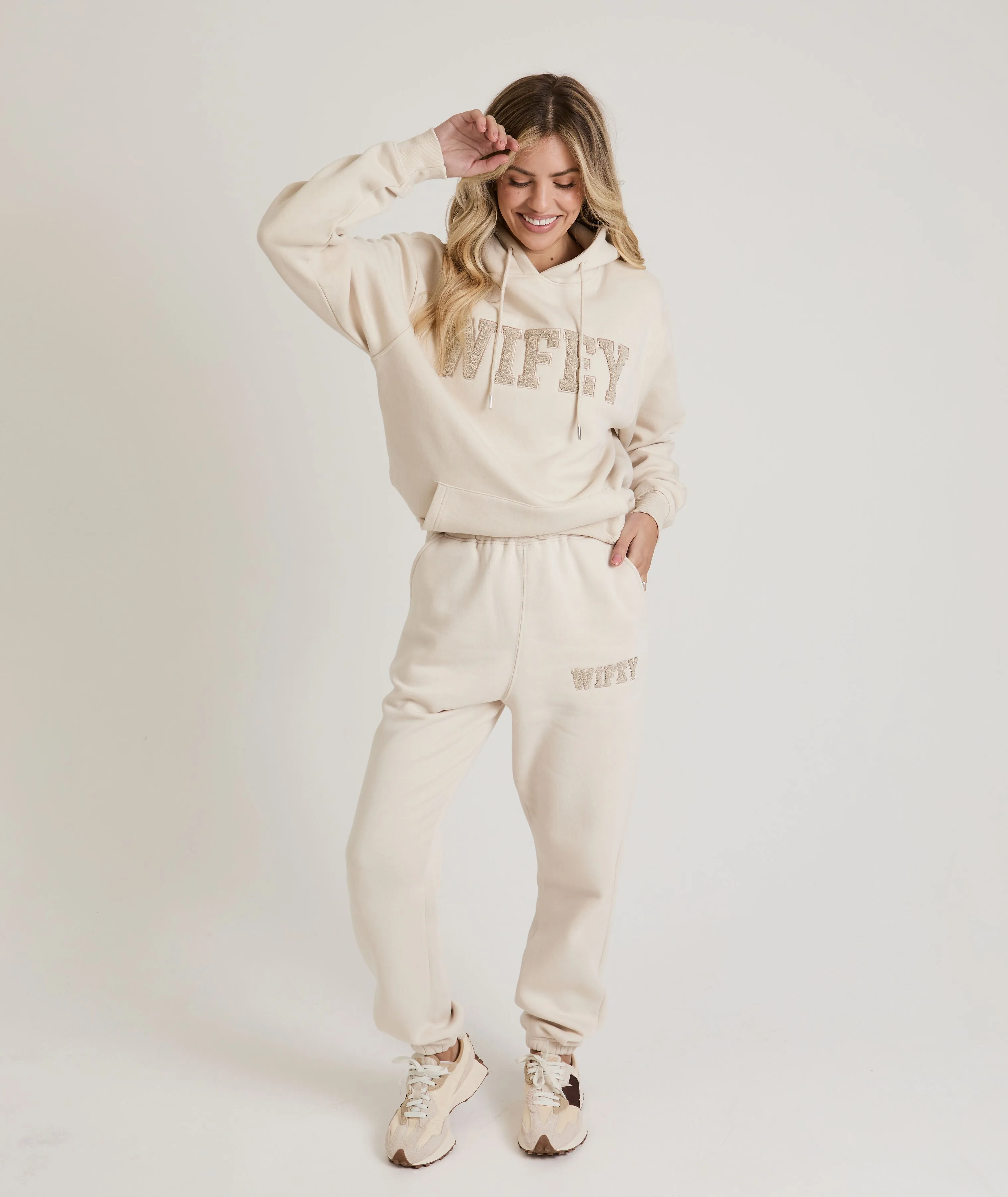 Wifey Teddy Sweatpants - Champagne