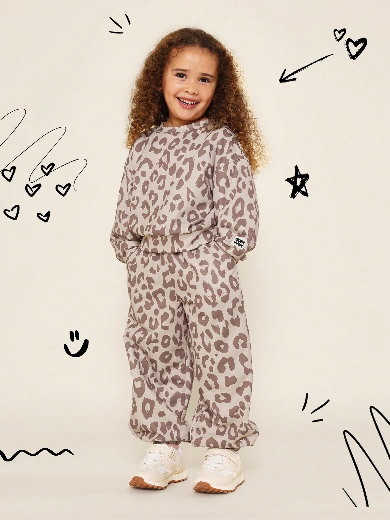 Young Girls Everyday Comfort Leopard Crew Neck Sweatshirt And 90's Sweatpants 2 Piece Set